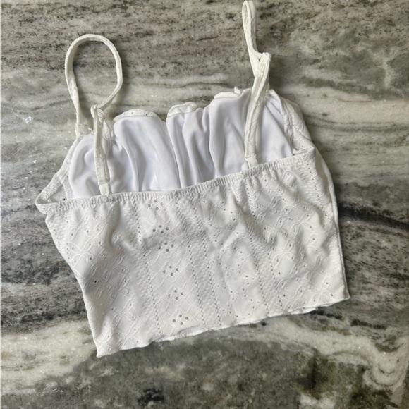 SHEIN XS/S White Eyelet Crop Top - Picture 2 of 3